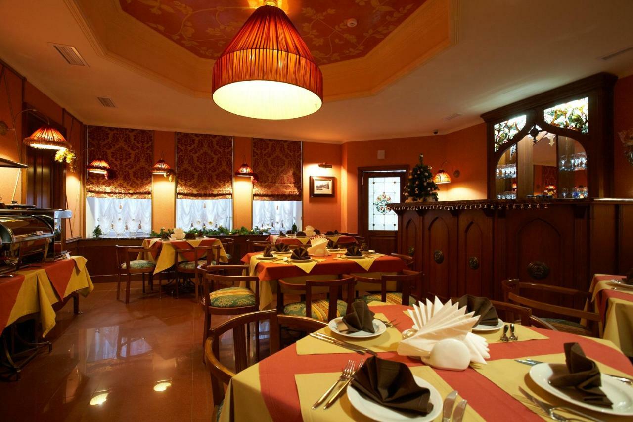 Lancaster Court Hotel Saint Petersburg Restaurant photo